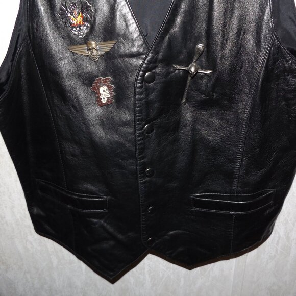 Wilsons Men’s Medium Black Leather Biker Vest w/4 Skull Pins - Picture 3 of 9